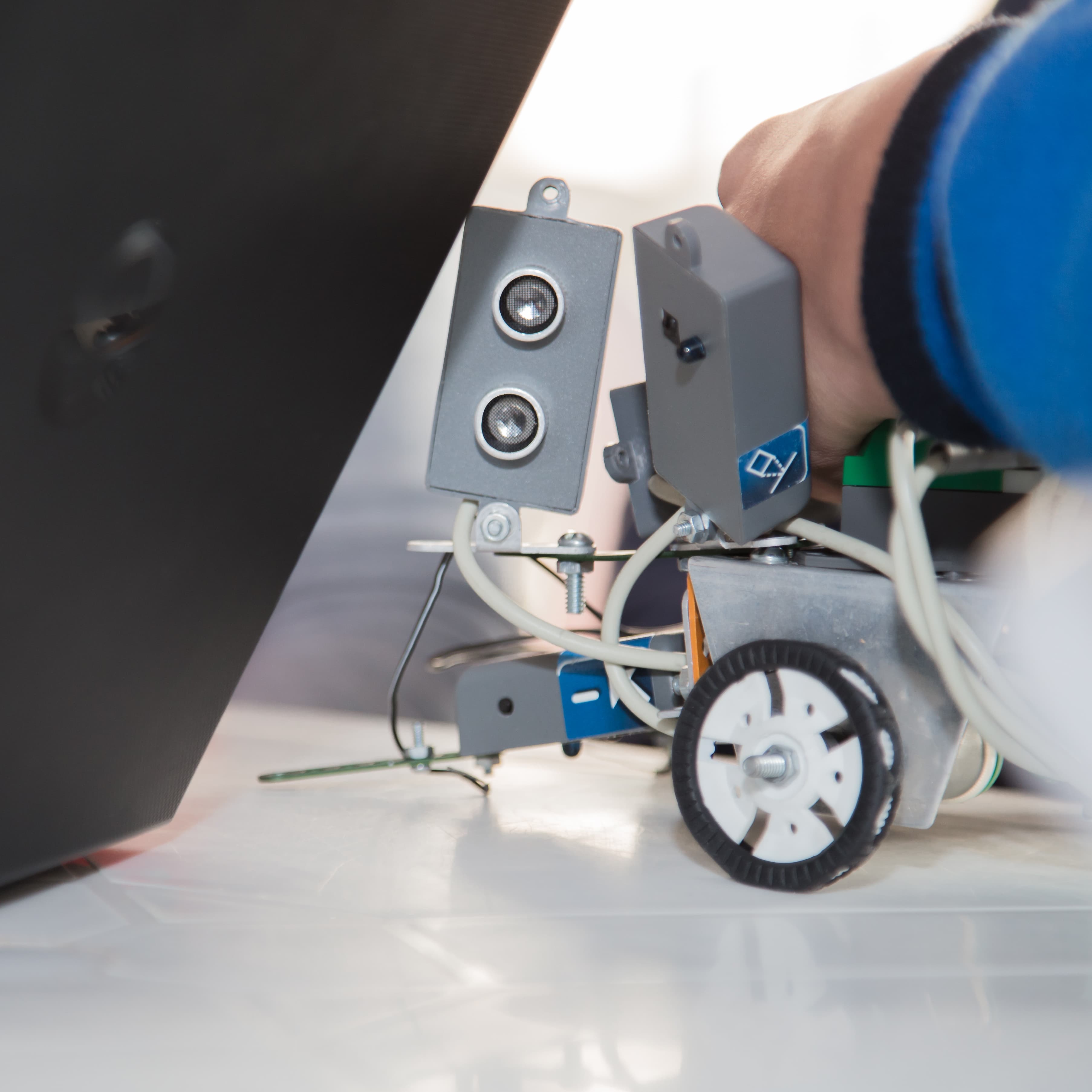 Módulo de sensor ultrassônico do PETE ALPHA em fundo branco